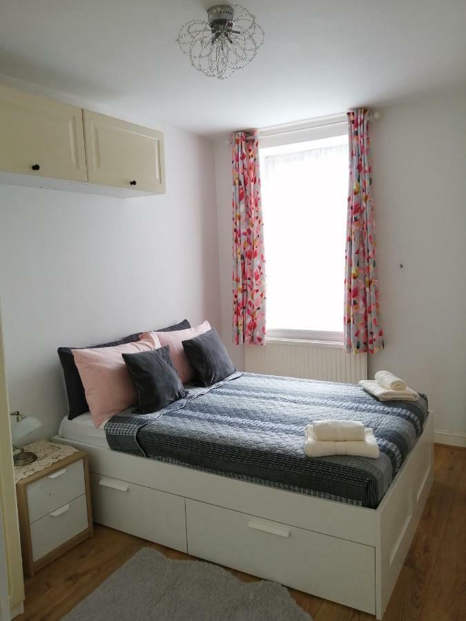 Dream Time Apartments-Aqua Suite Londen Buitenkant foto